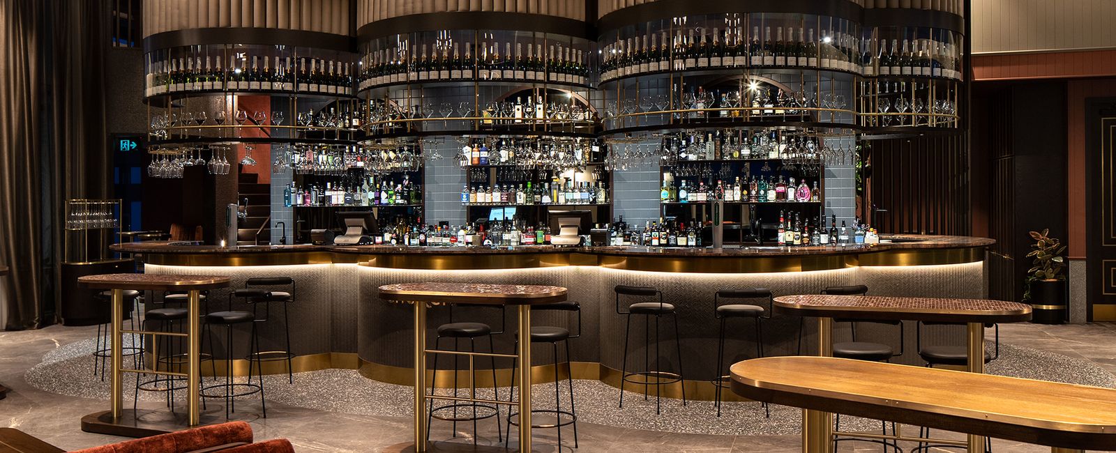 The Churchill bar hero e