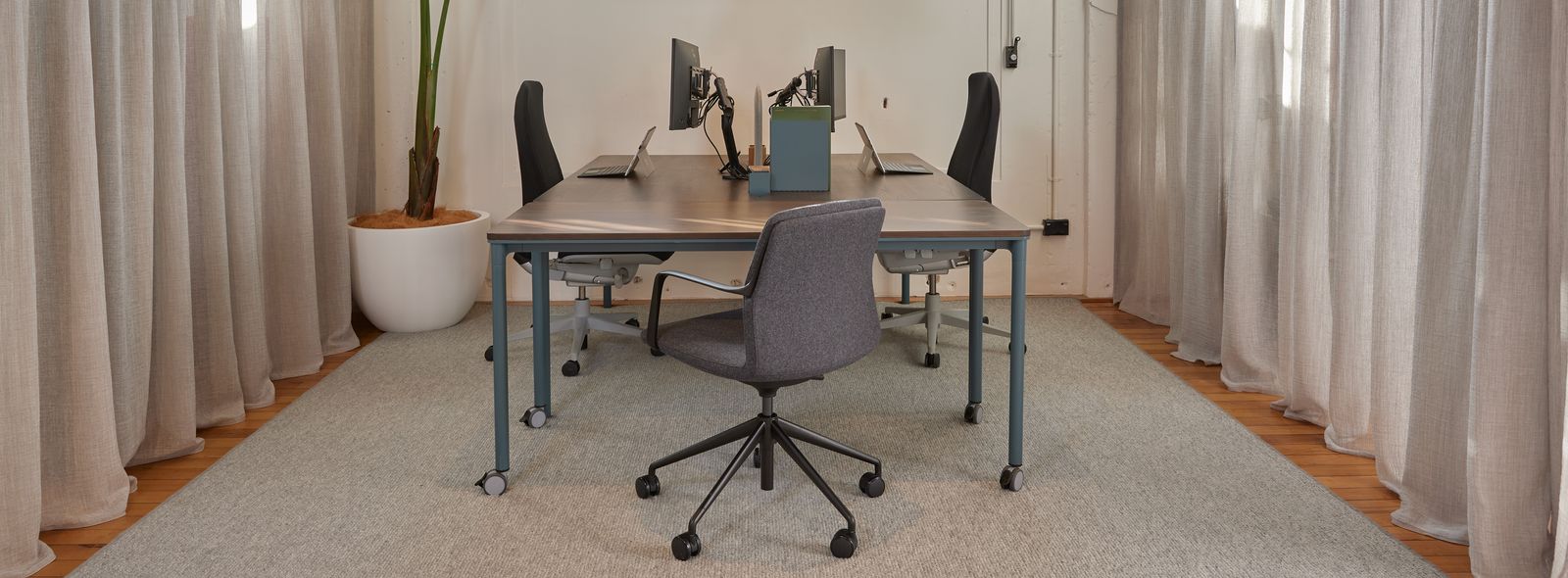 Harrows Auckland Showroom mesa