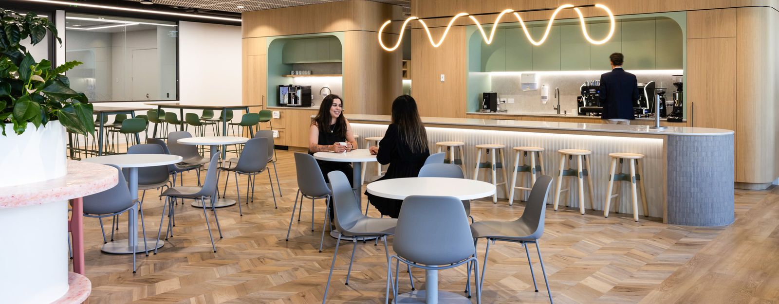 Spark Cachet Harrows Workspace Furniture